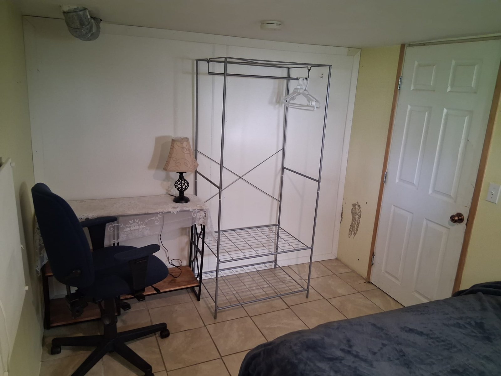 Arbutus Room Desk and Closet